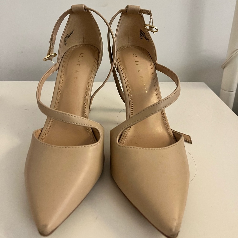 Nude pumps Kelly&Katie